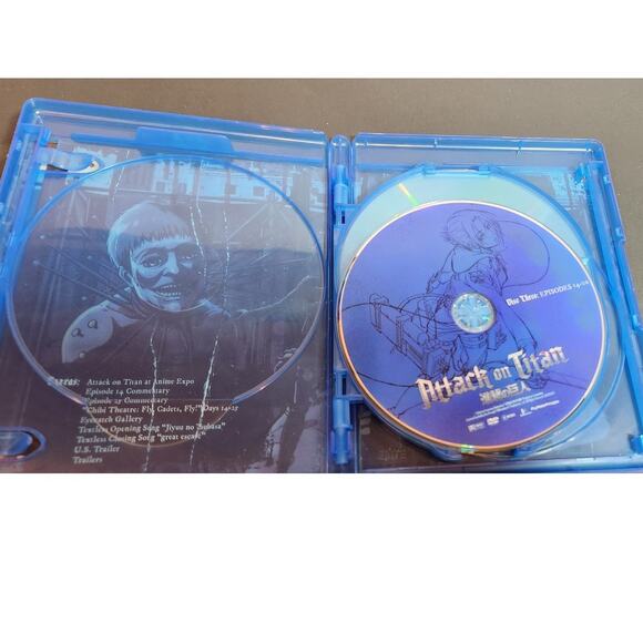 Attack on Titan: Part 2 [Limited Edition] [4 Discs] [Blu-ray/DVD] - Picture 4 of 7